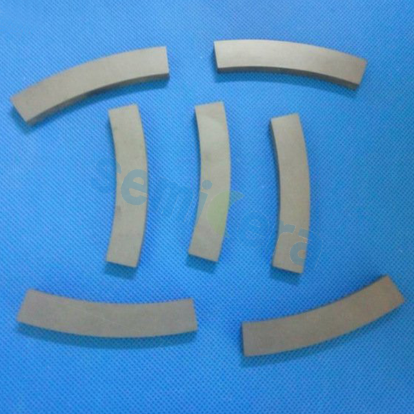 Curved wear-resistant silicon carbide ceramic sheet (2)